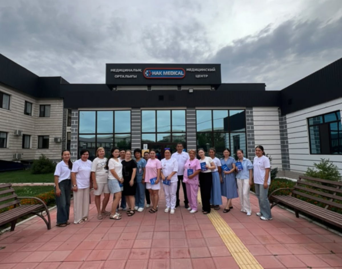 Представители партии "Ак жол" встретились с трудовым коллективом "HAK MEDICAL"