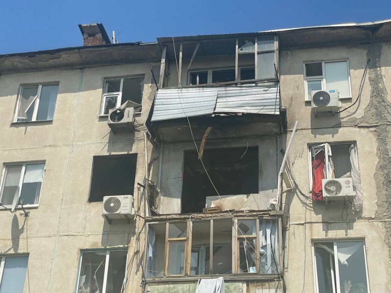 Больше года не могут вернуться домой жильцы дома после взрыва в Актобе