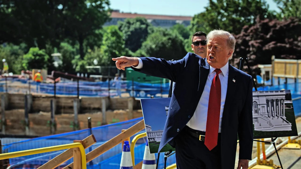 Верховный суд США разрешил Трампу продолжить строительство бального зала