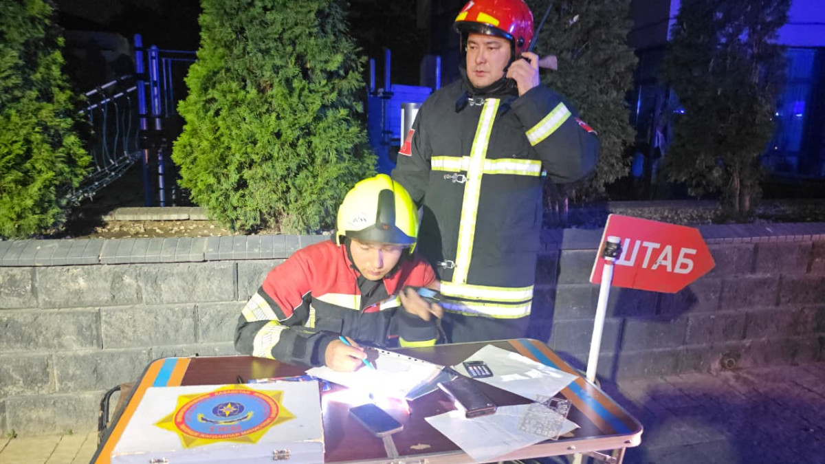 Пожар по повышенному рангу потушили в Алматы