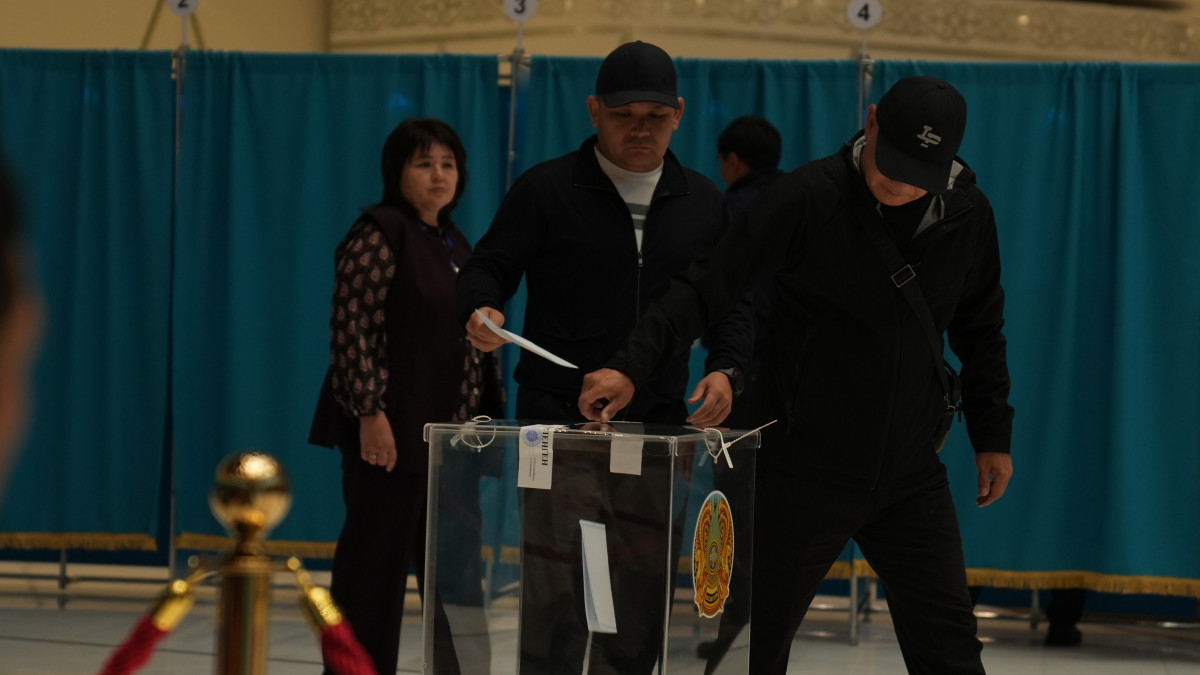 Выборы-2026: Как проходит подсчет голосов на участках в Казахстане