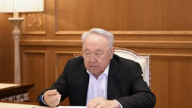 Нұрсұлтан Назарбаев Құрылтайды сайлауда үйден дауыс берді