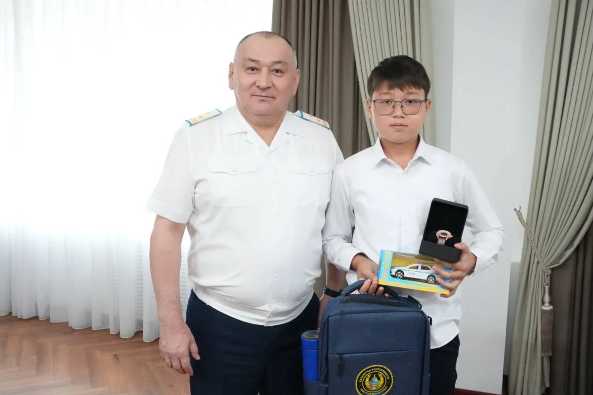 13-летний школьник спас четырехлетнего ребенка на озере в Карагандинской области