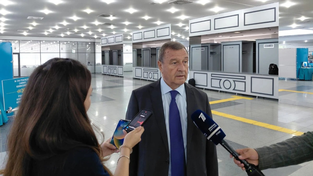 «Құрылтай сайлауы жоғары деңгейде өтіп жатыр»: Тәжікстаннан келген халықаралық байқаушы