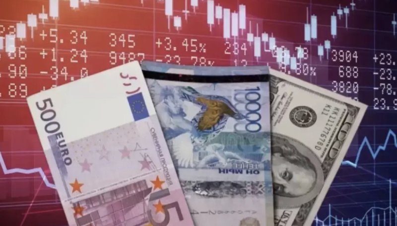 Курсы валют: сколько стоит доллар в обменниках Казахстана 23 августа