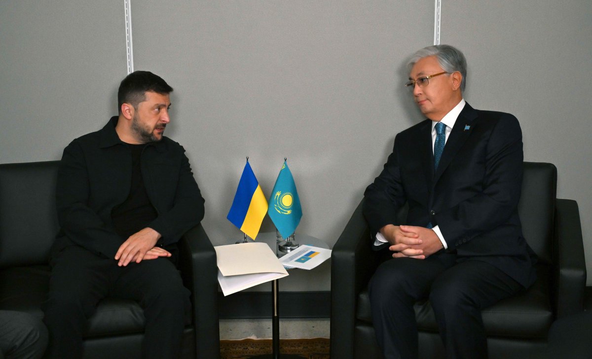 Тоқаев Зеленскийді Украина Тәуелсіздігінің 35 жылдығымен құттықтады