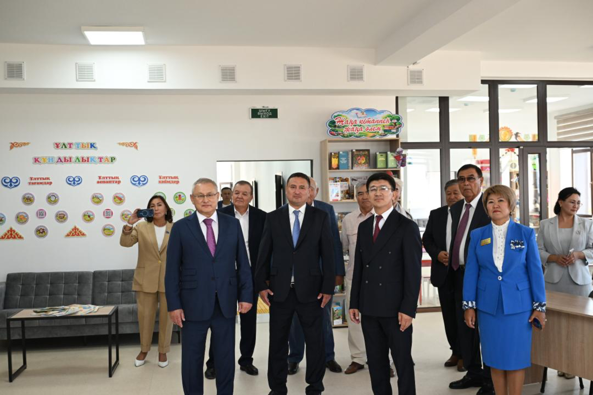 Жетісудағы тұңғыш жаңа форматтағы кітапхана Сарыөзекте қолданысқа берілді