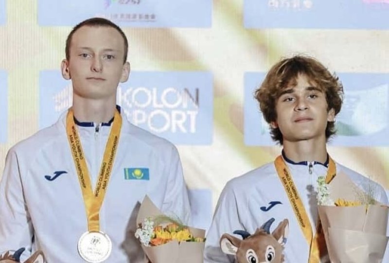 Сборная Казахстана завоевала две медали на чемпионате по скалолазанию
