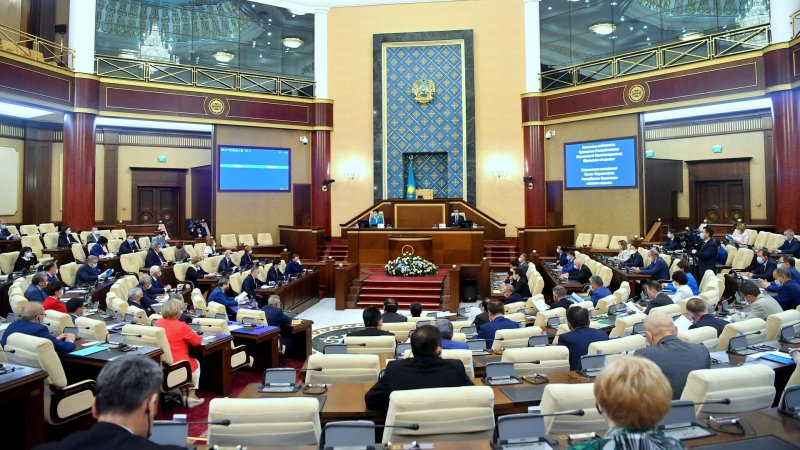Токаев созвал первую сессию нового парламента — Курултая