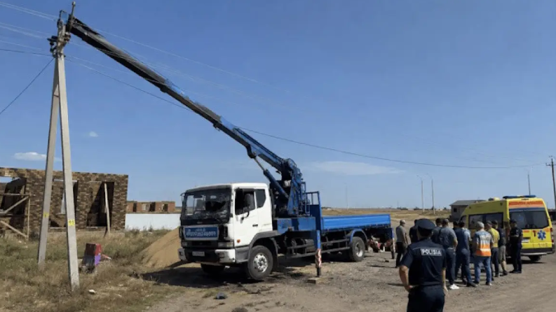 СҚО-да манипулятор жүргізушісі ток соғып, қаза тапты
