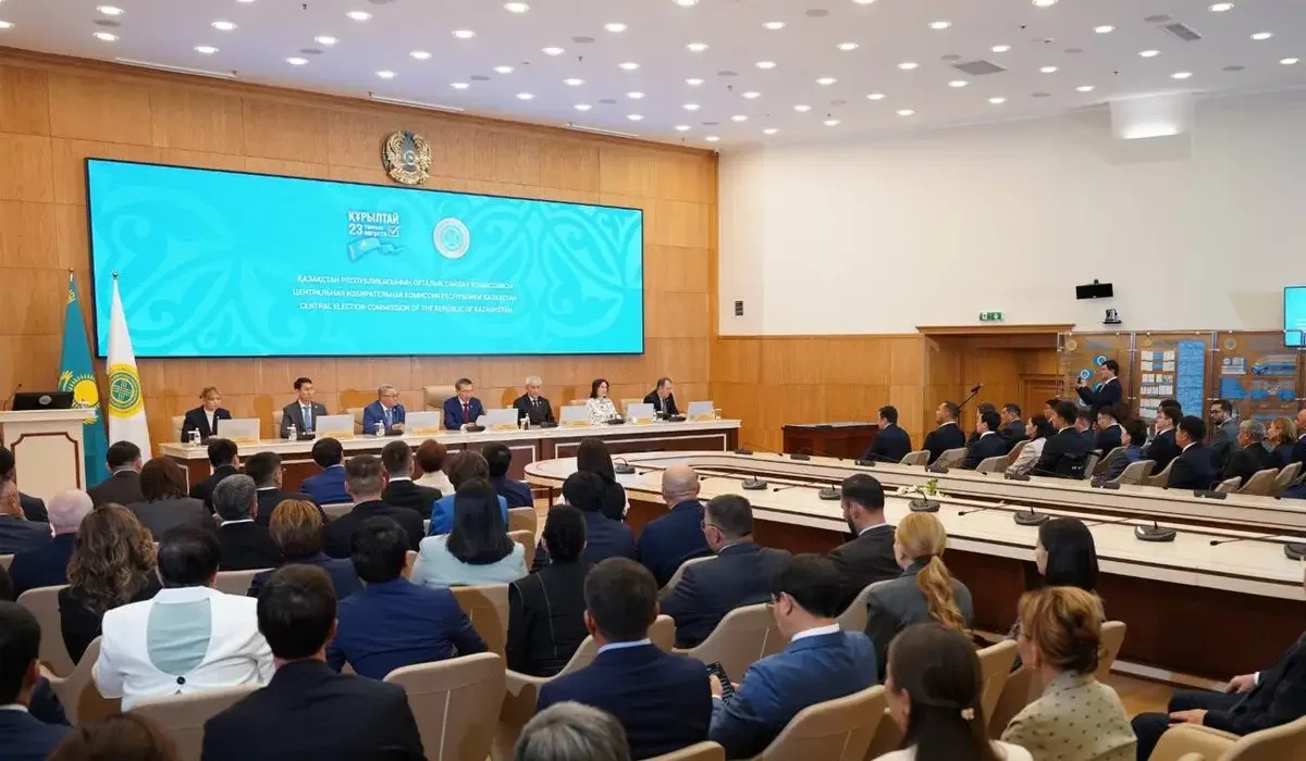 ОСК Құрылтай депутаттарын тіркеп, куәлік пен төсбелгі табыстады