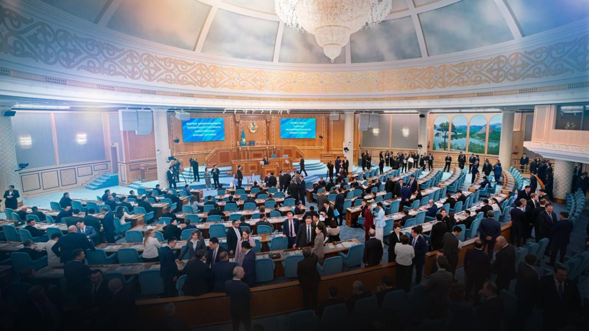 Как прошло первое в истории заседание Курултая Республики Казахстан