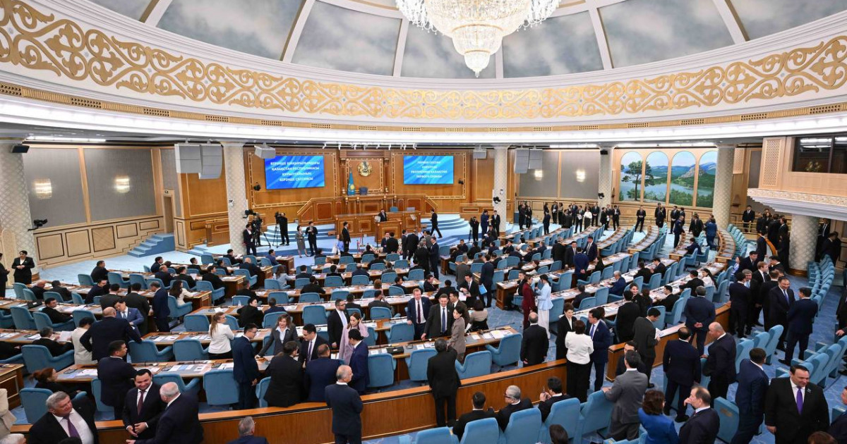   Президент Құрылтайдың алдында тұрған маңызды міндеттерді атады   