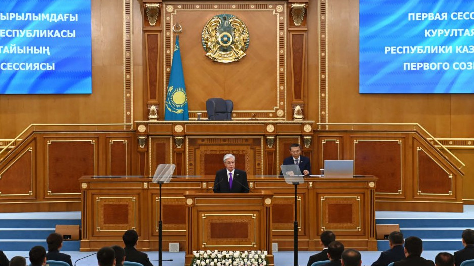 Президент: Партиям необходимо следовать выбранному курсу и продолжить работу с избирателями
