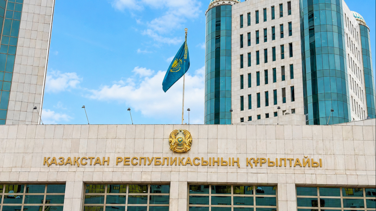 В Астане проходит первая сессия Курултая нового созыва