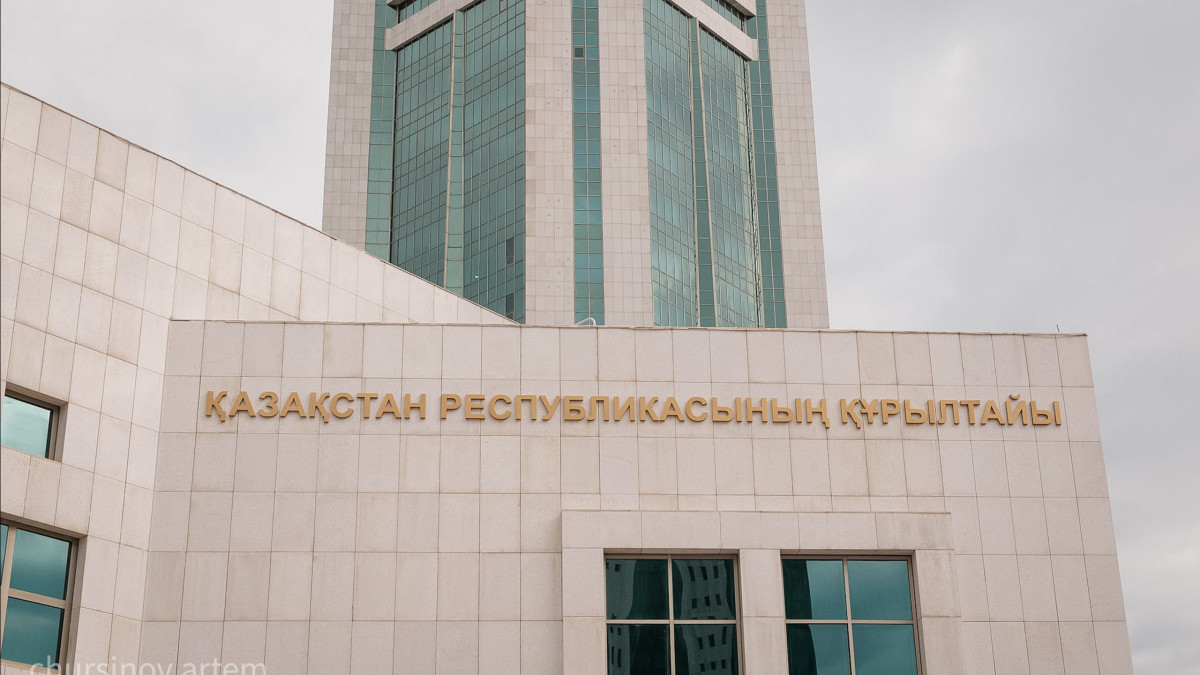 Президент отметил рост запроса на профессиональный Парламент в Казахстане