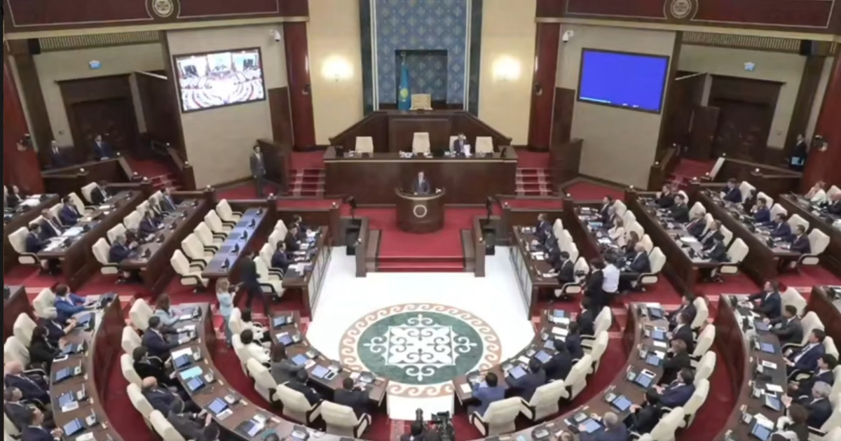  Депутаттар Құрылтай Төрағасының орынбасарларын сайлады 