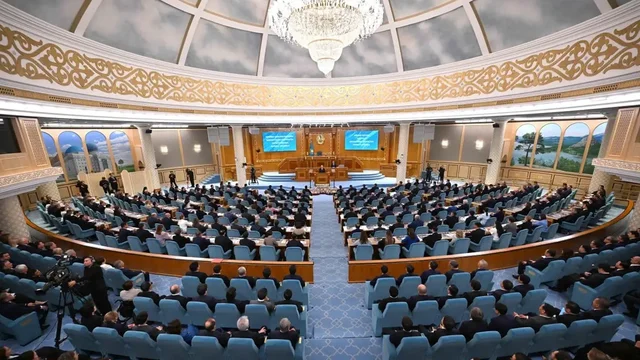 «Алтын виза», ЖИ және кітапхана. Президент Құрылтайға бірқатар заң ұсынды