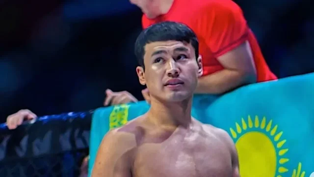 Еркебұлан Тоқтар Өзбекстан чемпионын нокаутпен жеңді