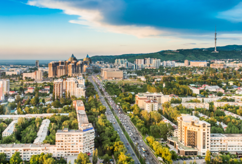 Несколько улиц Алматы частично перекроют