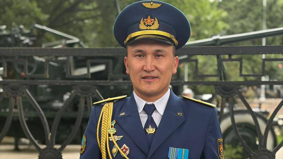Сағызға тұншығып қалған: Алматыда әскери қызметші қыздың өмірін құтқарды
