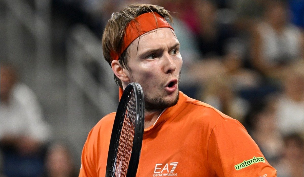 Бублик обыграл американца и вышел во второй круг US Open