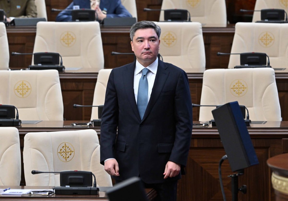 "Настоящий профессионал": президент высоко оценил работу Олжаса Бектенова