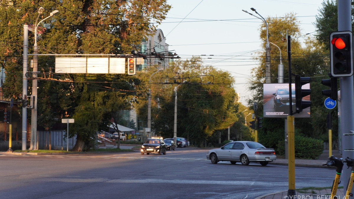Участок улицы Утеген батыра временно перекроют в Алматы