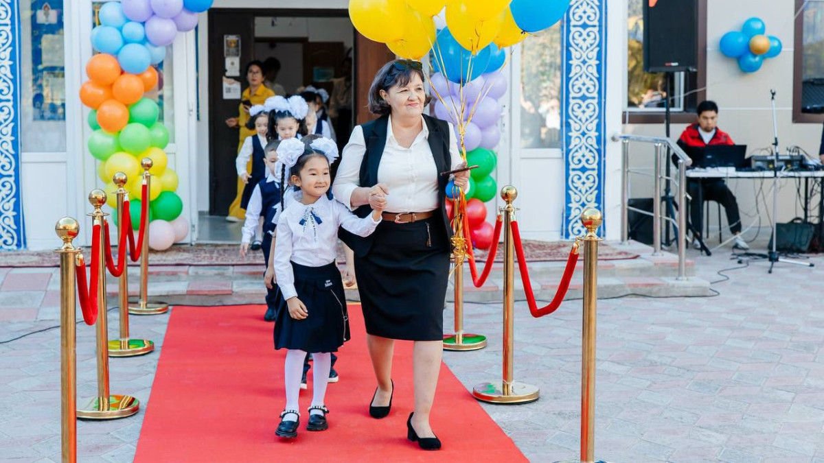 Биыл Атырау облысында 15 мыңға жуық бүлдіршін алғаш рет мектеп табалдырығын аттады