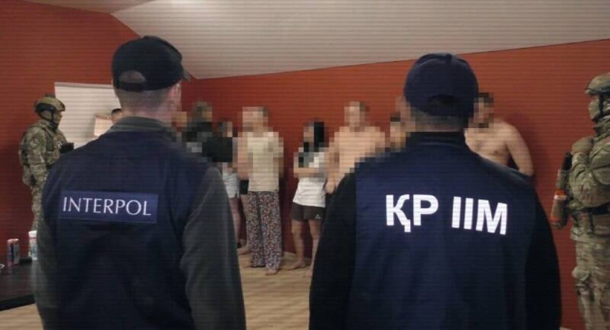 Казахстанцев вербовали в наркопреступность через вакансии и избивали за отказ от работы
