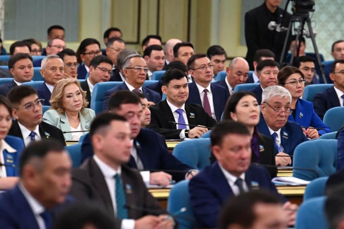 Представитель Федерации профсоюзов рассказал о главных посылах выступления Токаева на первой сессии Курултая