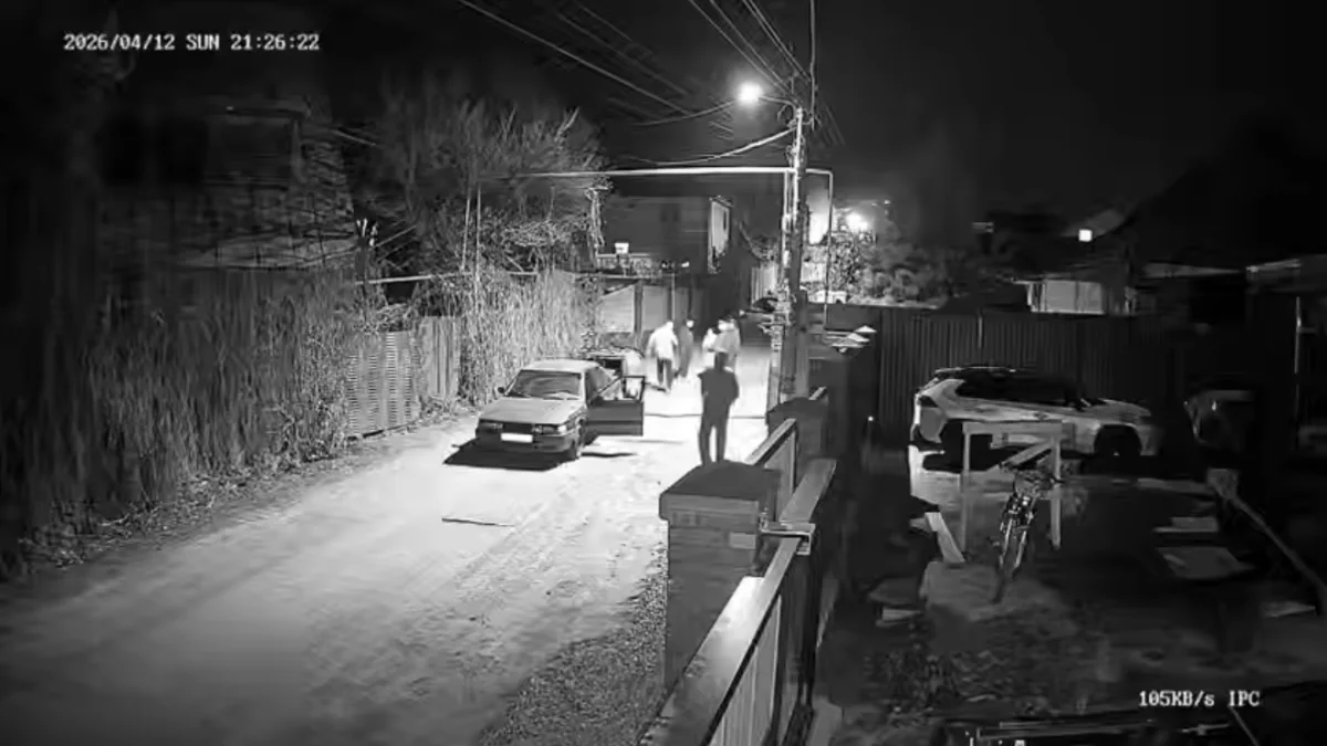Угрожал ножом школьникам: в Алматы госпитализировали агрессивного мужчину