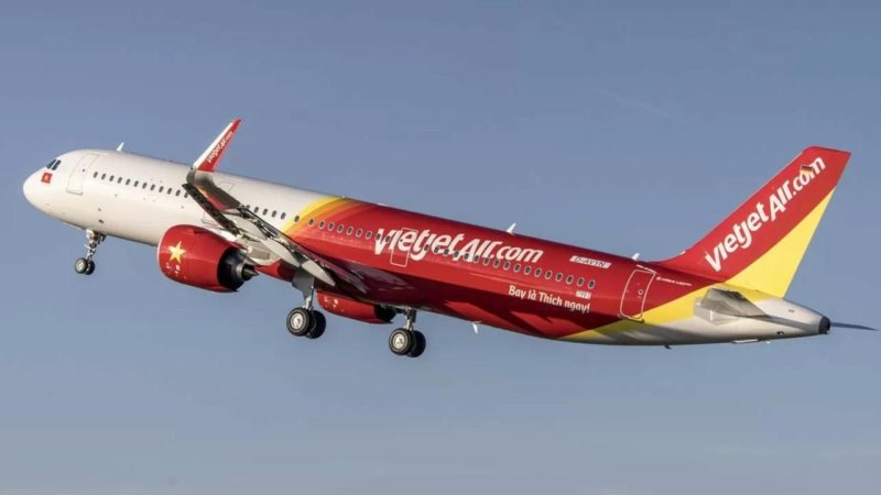 Самолет улетел на три часа раньше: Vietjet Qazaqstan обвинили в сорванном вылете
