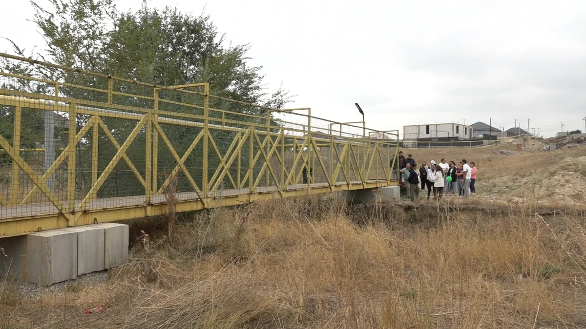 Қауіпті жол: Кемертоғандықтар балаларын мектепке қалай жіберерін білмей отыр