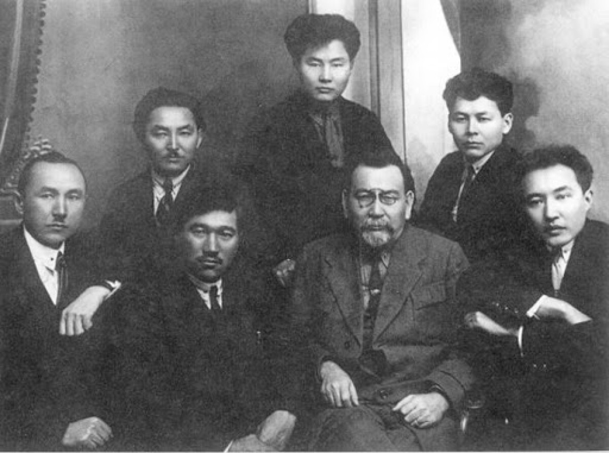 Просветительская деятельность деятелей Алаша