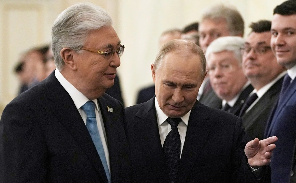 Путин Тоқаевтың соғысты тоқтата тұру туралы ұсынысына жауап берді