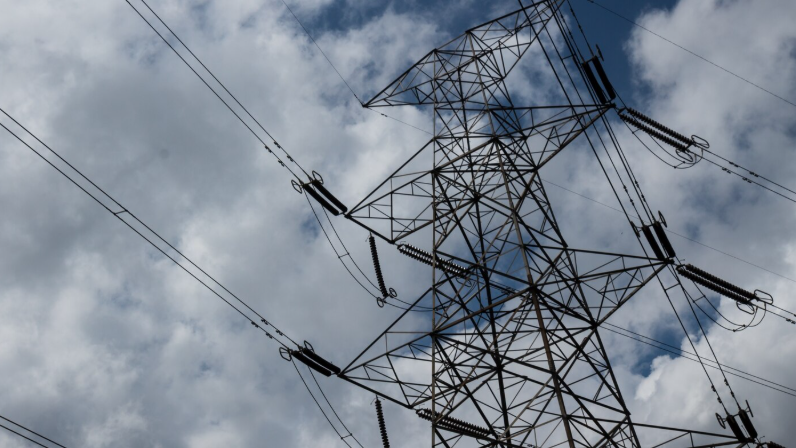 21 жарылғыш құрылғы табылды: Электр желілеріне шабуыл жасаған күдікті іздестіріліп жатыр