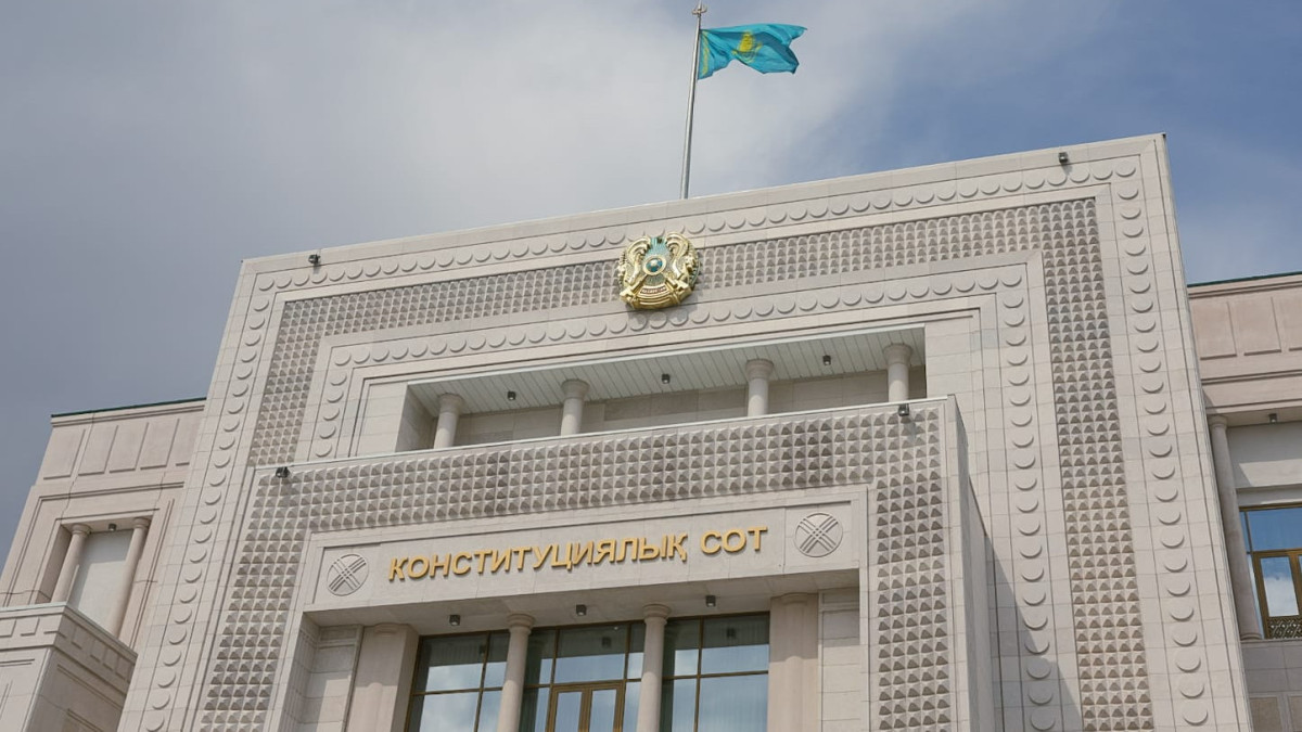 Нормы об установлении происхождения ребенка проверит Конституционный Суд