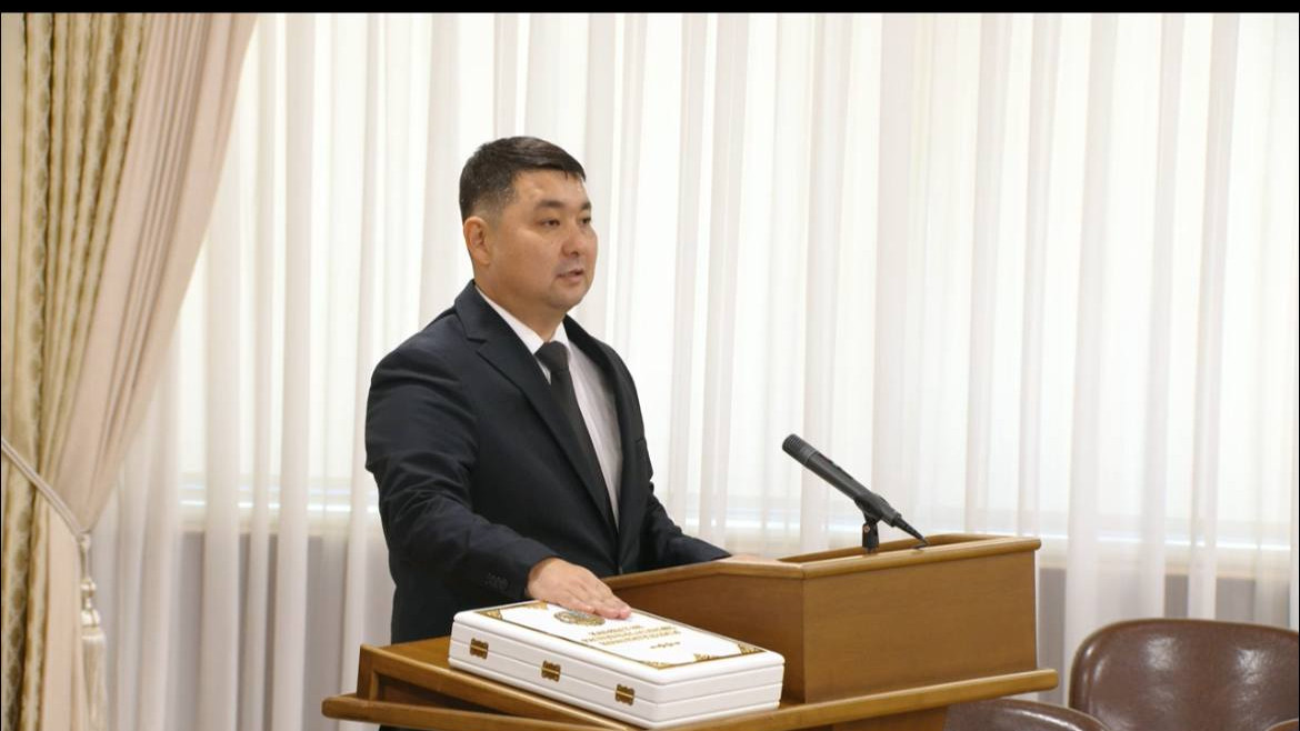 Новый министр по ЧС принял присягу