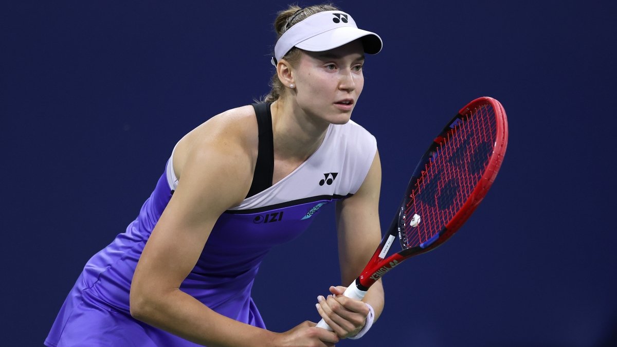 Елена Рыбакина обыграла Наоми Осаку и пробилась в четвертьфинал US Open 2026