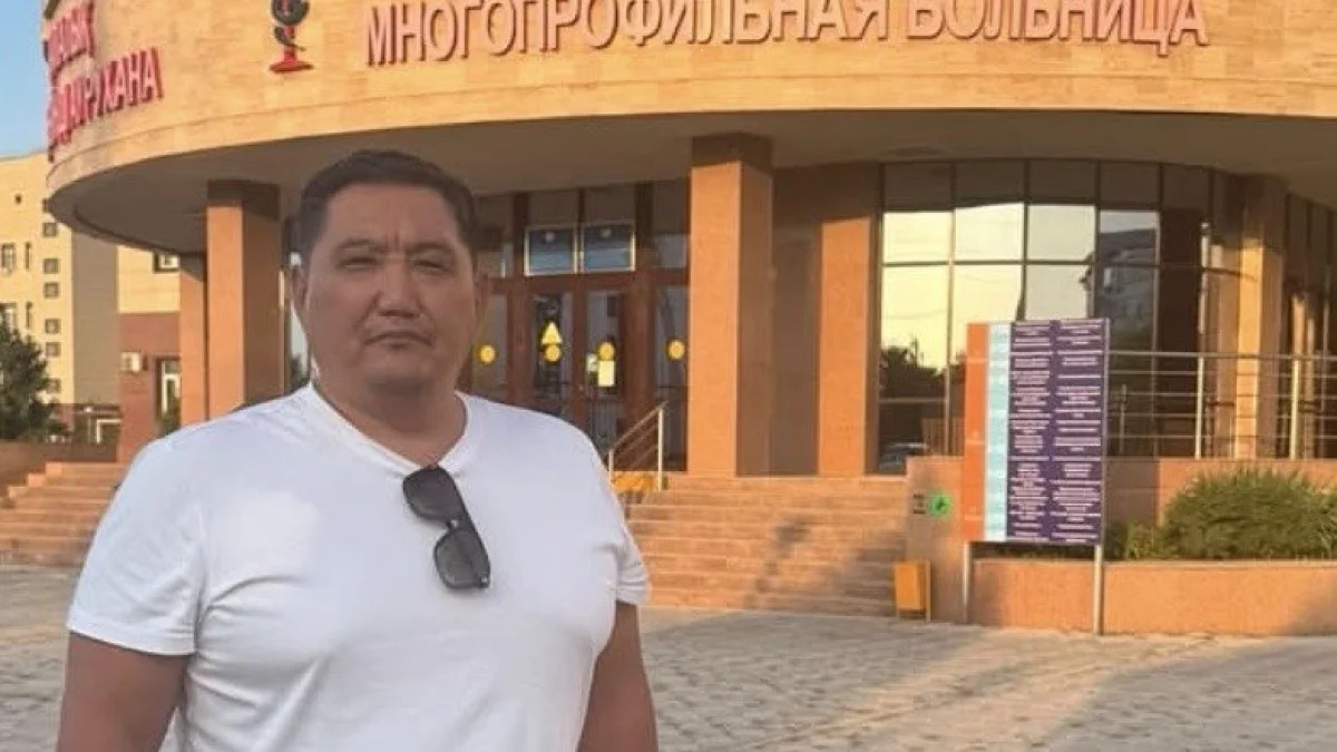 «Нұржігіт комадан шықты»: Бақытжан Базарбек ауыр халдегі жігіт туралы жазба жариялады