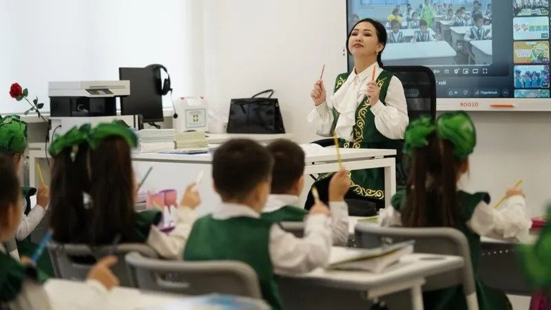 Родителям запретят писать учителям после работы
