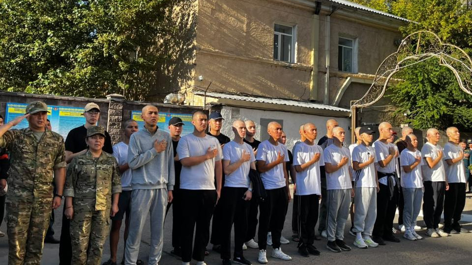 35 новобранцев отправились из Астаны в ряды Национальной гвардии