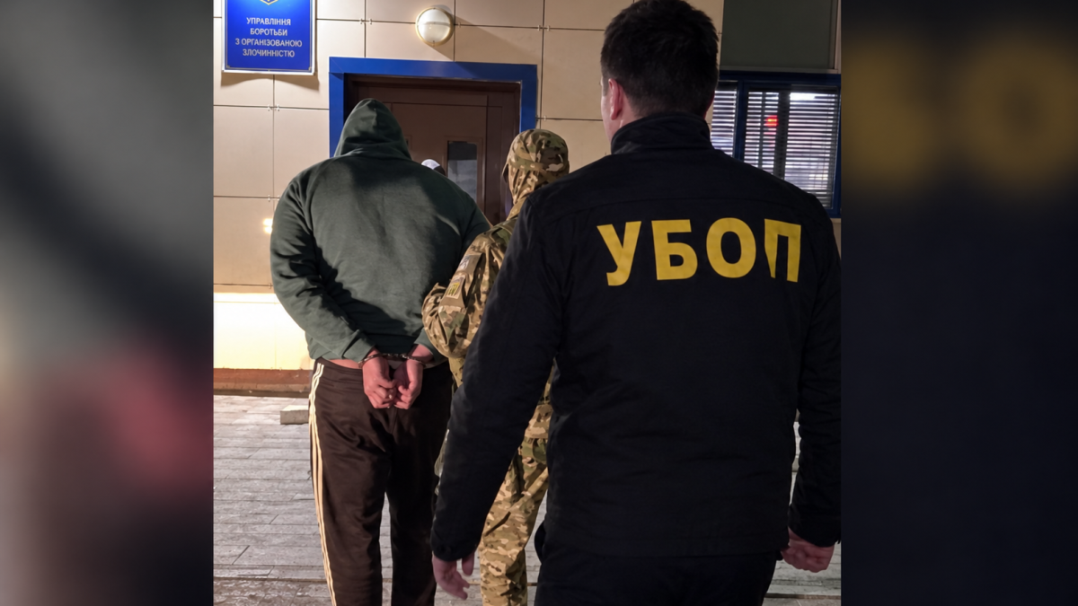 Семь человек задержали за вымогательство 40 млн тенге