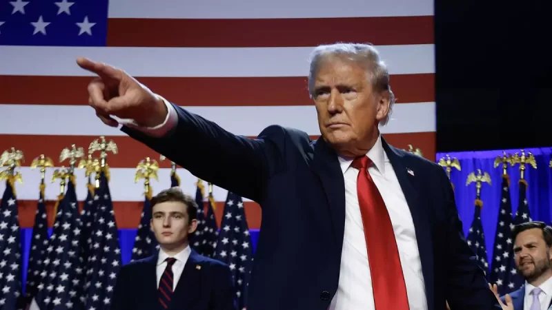 Трамп пытается купить американцев за триллион долларов