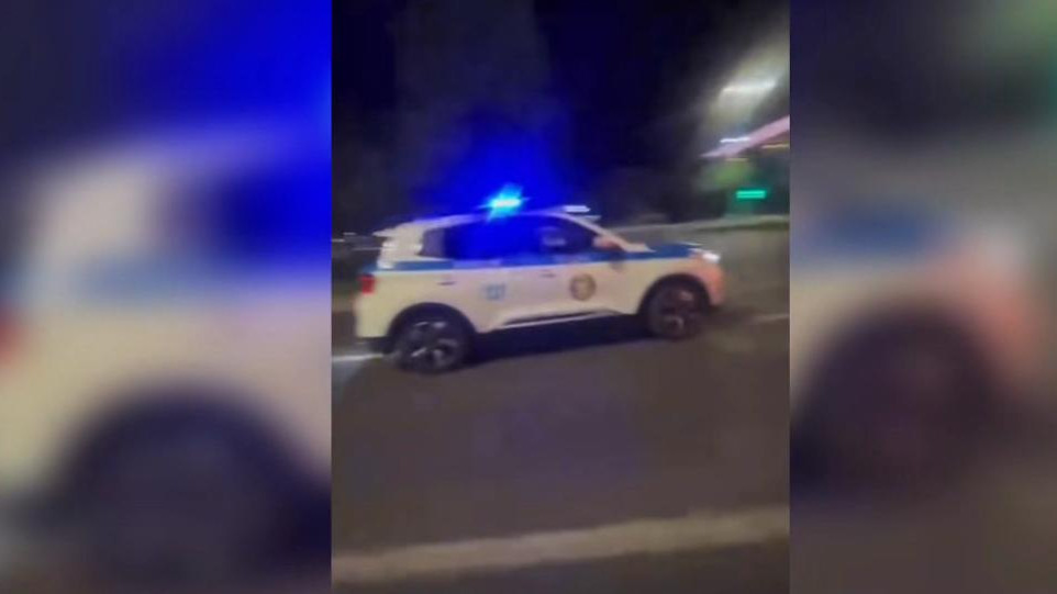 Атырауда екі жасөспірім мопедпен полициядан қашып, қуғынды видеоға түсірген
