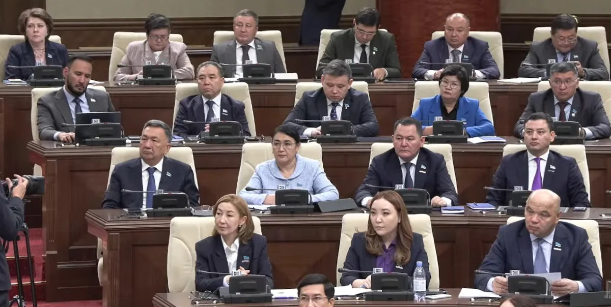 Еспаева депутаттардың сауалы турасында: Құрылтай басшылығы ешқандай шектеу қоймайды
