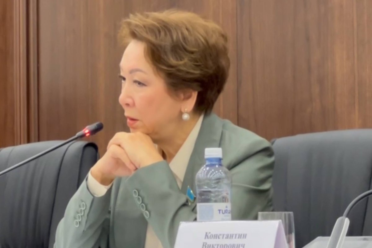 Депутаттар жұмыстан тыс жерде де әр сөзіне жауап береді