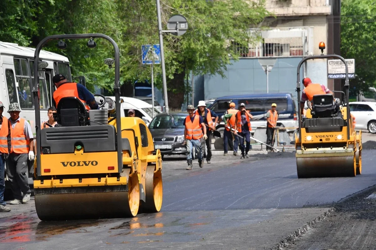 В Алматы на ночь ограничат движение на участках проспекта Абылай хана