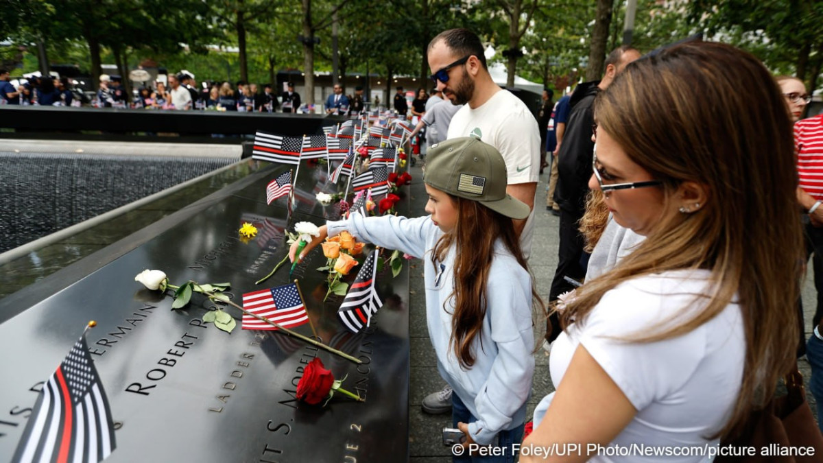 В США почтили память жертв трагедии 11 сентября